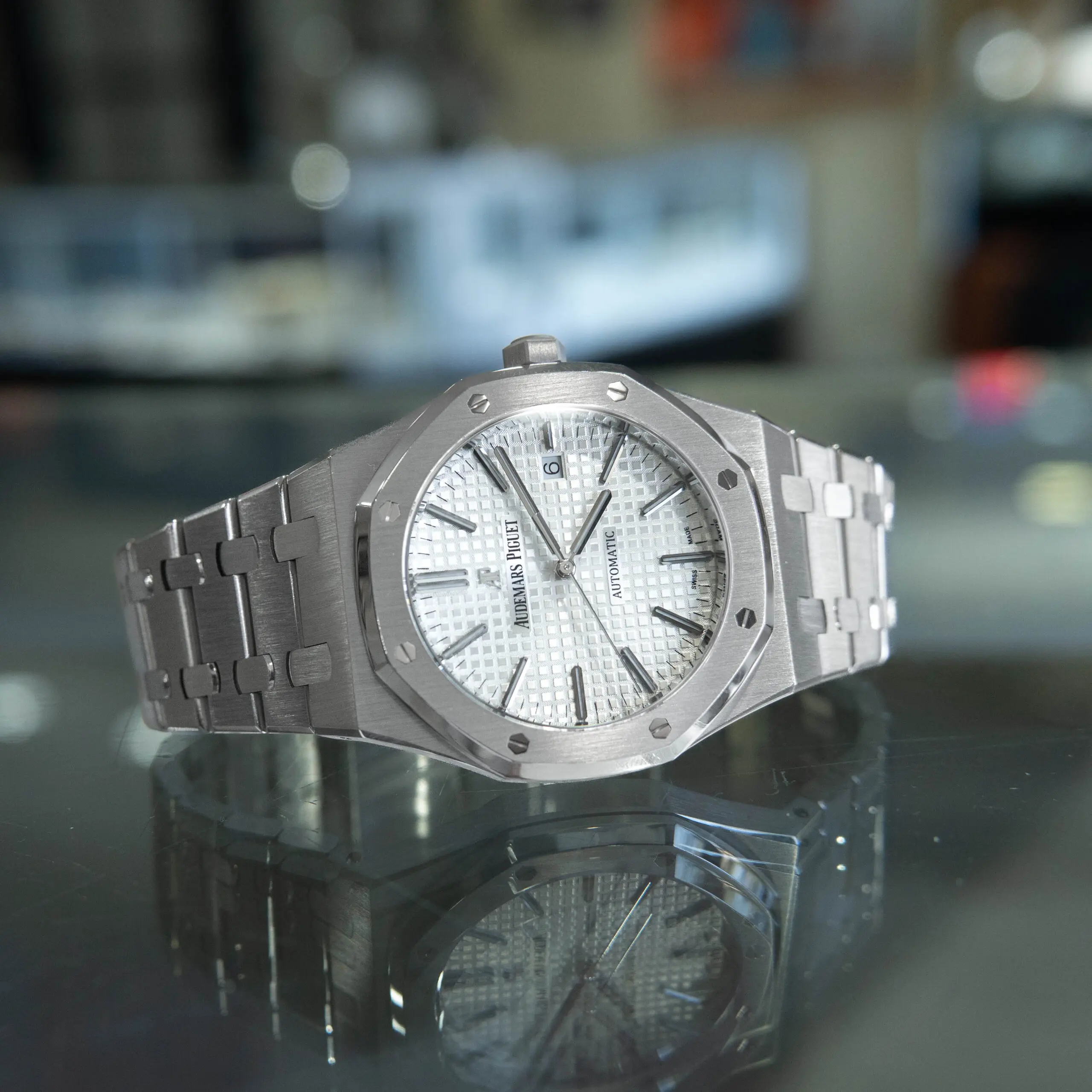 MINT Audemars Piguet Royal Oak 15400 Stainless Steel 41mm Watch 15400ST.OO.1220ST.02 - Image 2