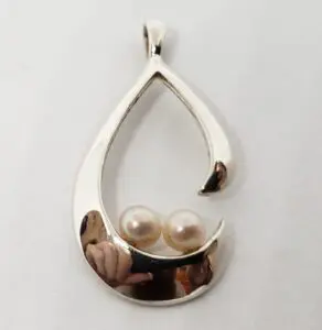 925 Sterling Silver 4mm Pearl Curved Wavy Modern Artistic Drop Pendant 1 7/8''