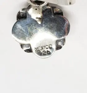 Silver pendant with "Mexico 925" engraving.