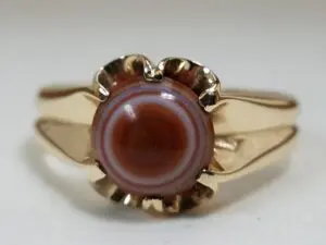 14k Yellow Gold Amazing Bullseye Banded Agate Ring
