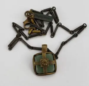 San Michaels San Francisco Segmented Mariner Link Green Agate Pendant Necklace