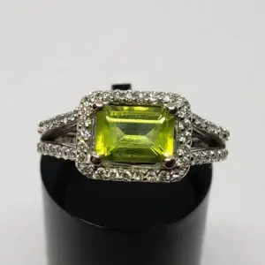 14k White Gold 1.13ctw .75ct Peridot .38ct Modern Halo Diamond Split Shank Ring