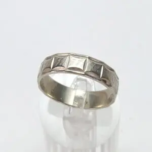 14k White Gold Vintage 5.75mm Squared Textured Mens Band Ring 11.25''