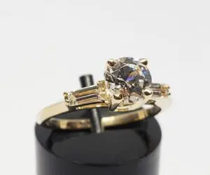 14k Yellow Gold 1.10ctw CZ Cubic Zirconia Round & Baguette Cut Engagement Ring