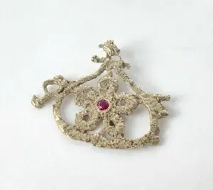 8k Yellow Gold Red Stone Flower in a Pouch Love Nature Dangle Drop Pendant 1 1/4