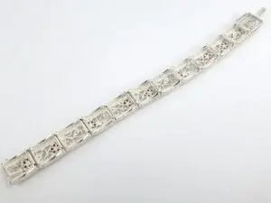 Silver decorative bracelet with square links.