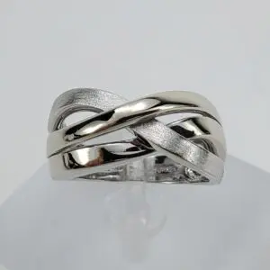 14k White Gold Criss Cross Weave Band Ring 6.25'' Sizable