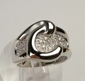 14k White Gold Diamond Love Knot Artistic Buckle Wave Style Band Ring 6.75''