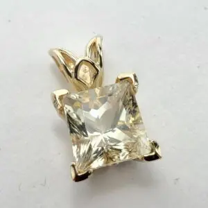 14k Yellow Gold 2.75ctw Yellow Labradorite Solitaire Charm Drop Pendant