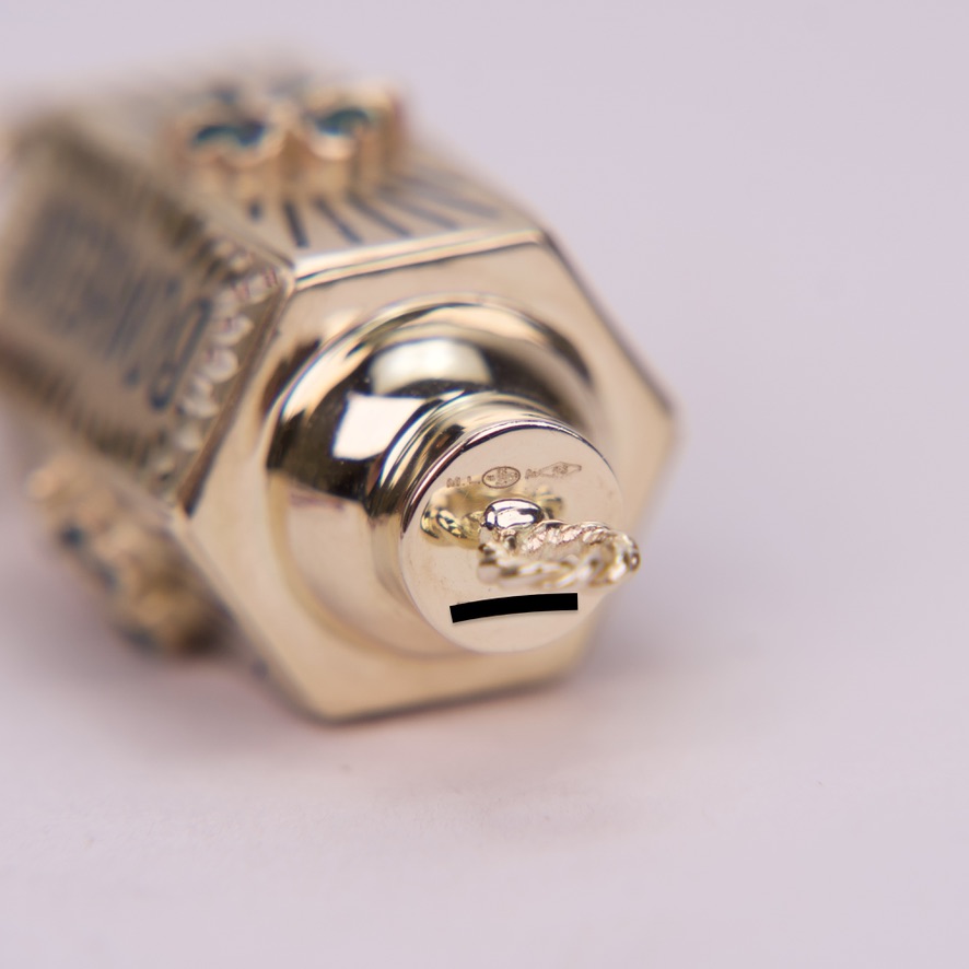 Marie Lichtenberg 14K Yellow Gold Bonheur Diamond Enamel Clover Locket Necklace - Image 11