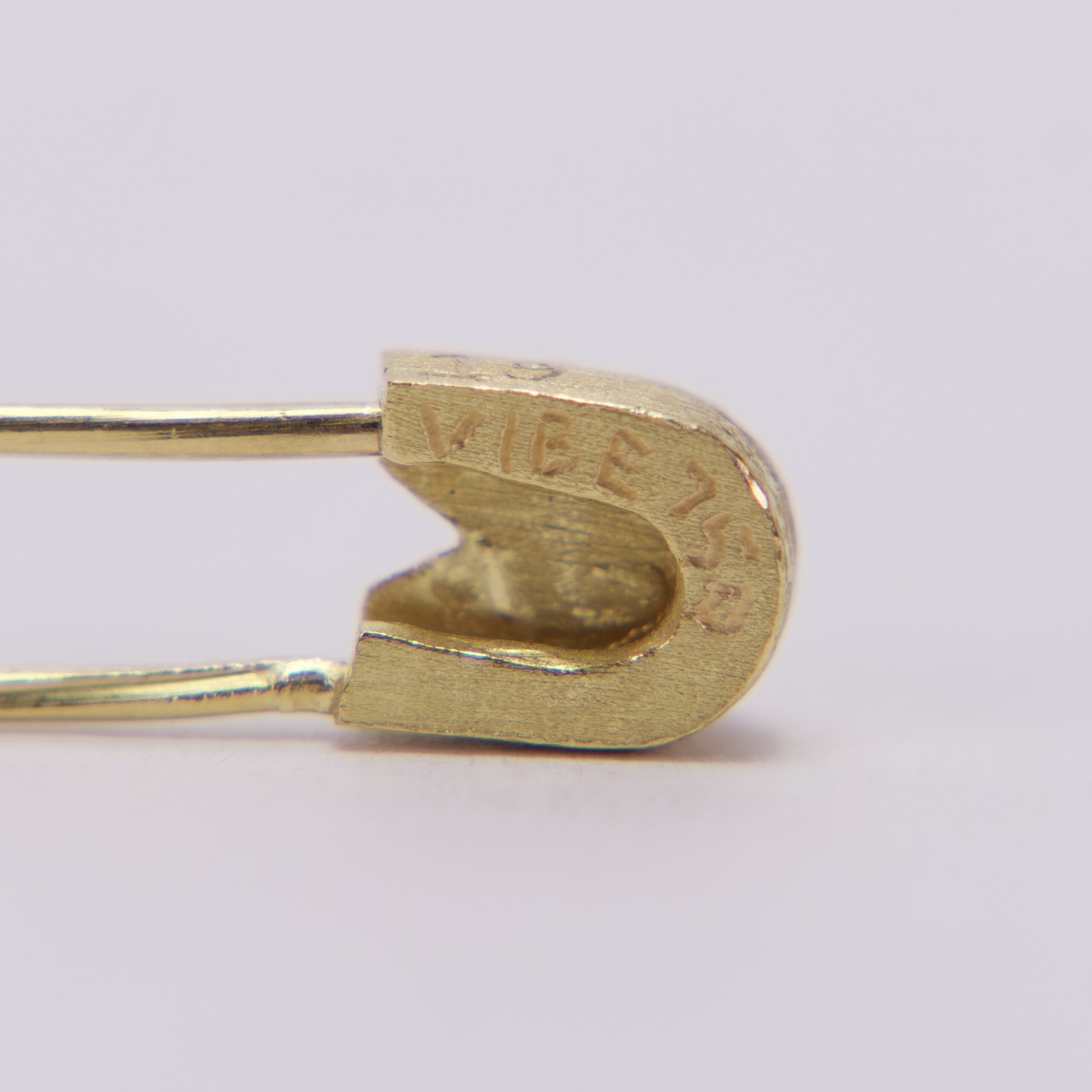 Lene Vibe 18k Yellow Gold & Diamond Flower Safety Pin Charm/Clasp - Image 4