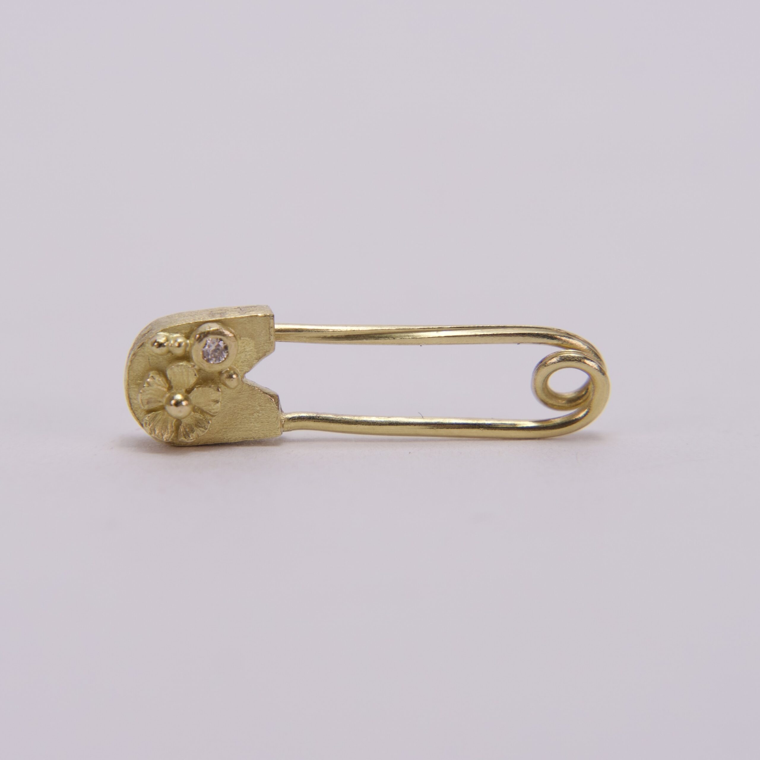 Lene Vibe 18k Yellow Gold & Diamond Flower Safety Pin Charm/Clasp