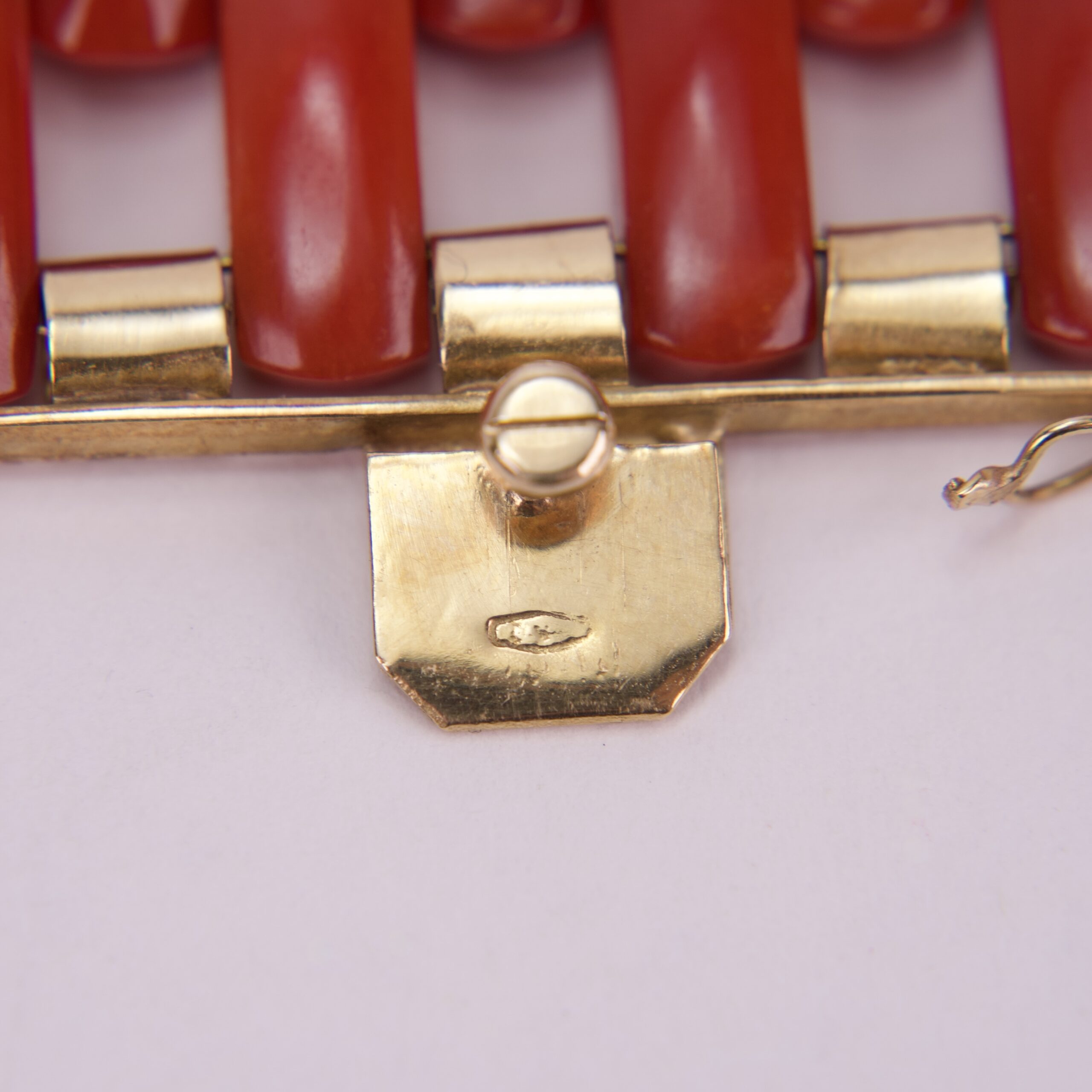 Vintage 18k Yellow Gold Red Coral Wide Tank Link Bracelet 7.5'' - Image 10