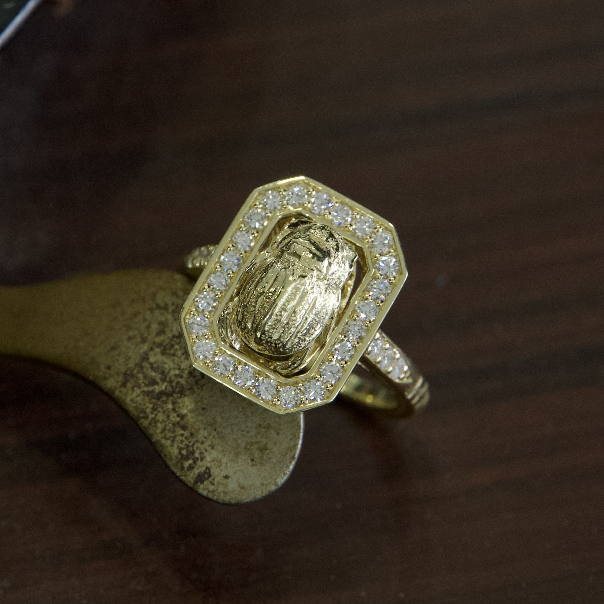 Rebecca Elbek 18k Yellow Gold & Diamond Fine Scarab Ring Sz 6.5