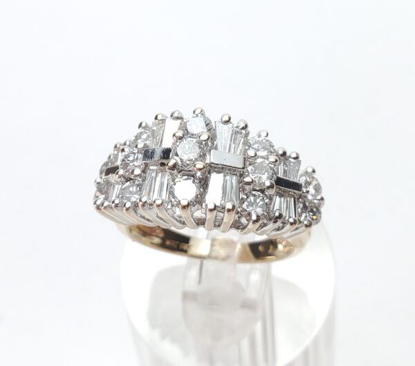 14k Multi-Tone Gold 2.2ctw Round Brilliant Baguette Diamond Cluster Band Ring - Image 4