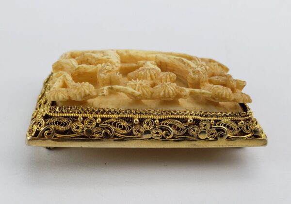 Vintage Silver Chinese Scene Gold Tone Engraved Carved Filigree Brooch Pin - Image 6