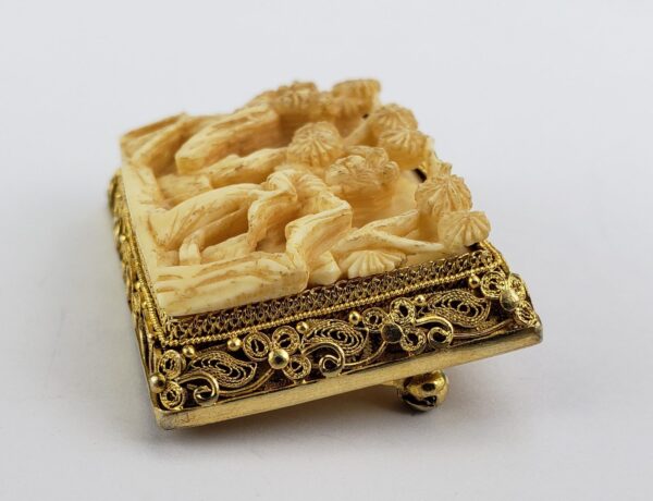 Vintage Silver Chinese Scene Gold Tone Engraved Carved Filigree Brooch Pin - Image 8