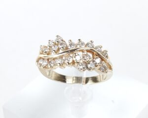 14k Yellow Gold .66ctw Diamond Curve Vine Plant Leaf Style Band Ring 5.5''
