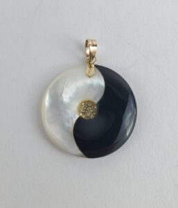 14k Yellow Gold Mother of Pearl Black Onyx Yin Yang Drop Dangle Circle Pendant