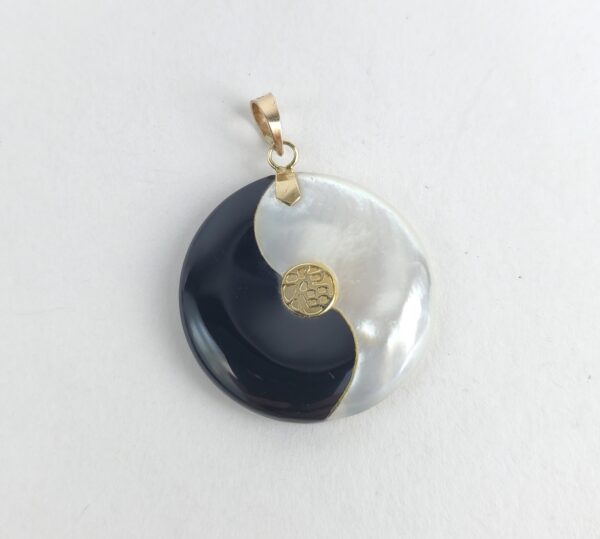 14k Yellow Gold Mother of Pearl Black Onyx Yin Yang Drop Dangle Circle Pendant - Image 4