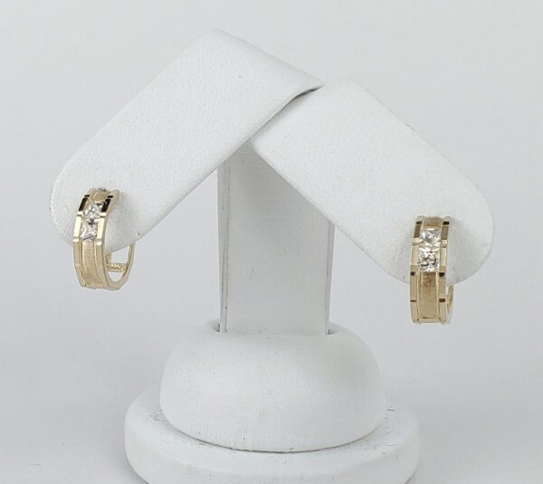 14k Yellow Gold Textured Cubic Zirconia CZ Huggie Hoop Style Earrings 5/8'' - Image 3