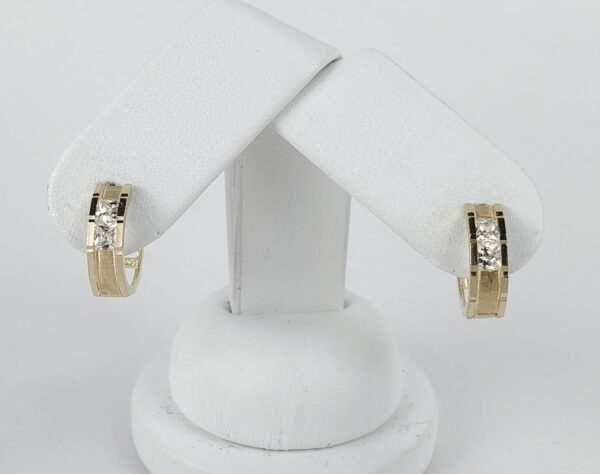 14k Yellow Gold Textured Cubic Zirconia CZ Huggie Hoop Style Earrings 5/8''