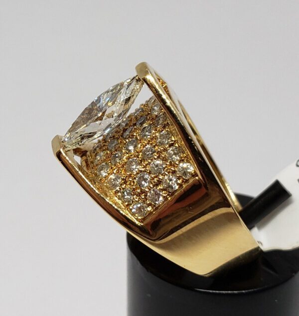 18k 750 Yellow Gold Floating Marquise Diamond Band 2.12ctw Ring - Image 7