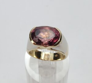 18k Multi-Tone Gold 5.75ctw Natural Tourmaline Solitaire Cocktail Ring 8''