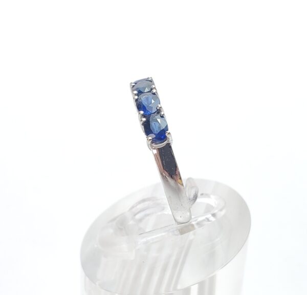 18k White Gold 1.00ctw Natural Oval Blue Sapphire 5 Stone Band Ring 7'' - Image 6