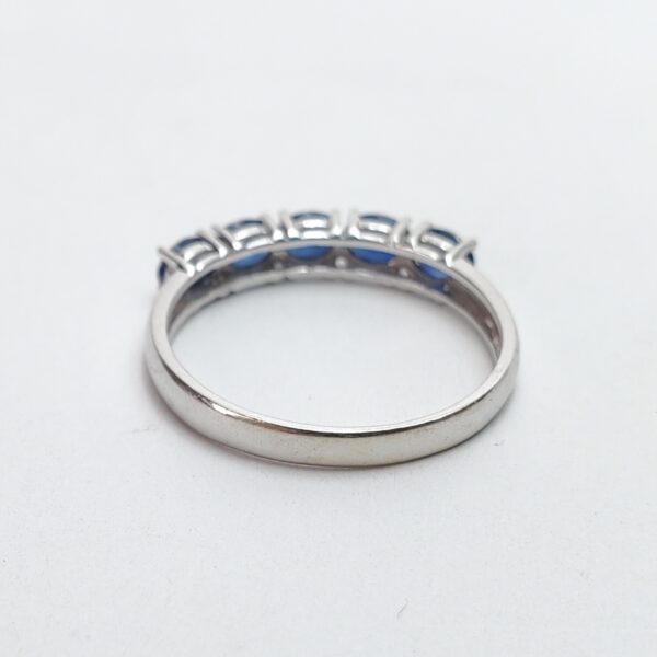 18k White Gold 1.00ctw Natural Oval Blue Sapphire 5 Stone Band Ring 7'' - Image 9