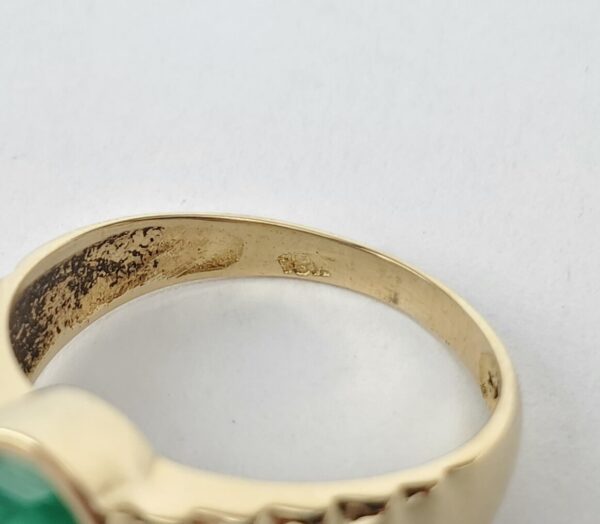 18k Yellow Gold .85ctw Pear Shape Emerald Diamond Ribbed Cocktail Band Ring 6.5' - Image 11