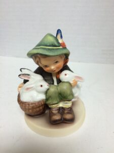 Hummel Goebel Figurine "Playmates"