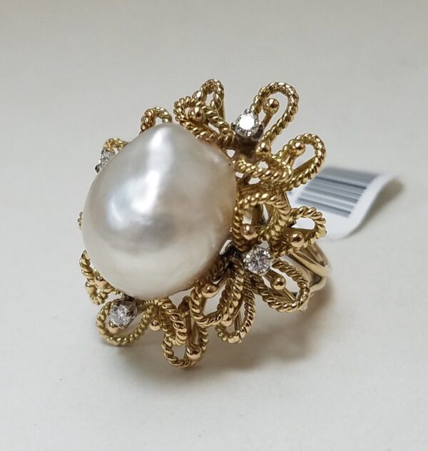 Vintage 14k Yellow Gold Baroque Pearl Diamond Ring - Image 6