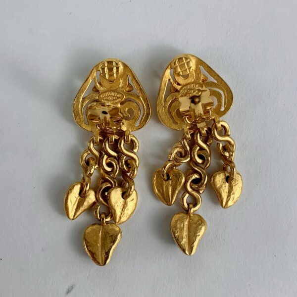 Vintage Chanel Gripoix Heart Dangling Drop Gold Plated Clip On Earrings 96P - Image 4