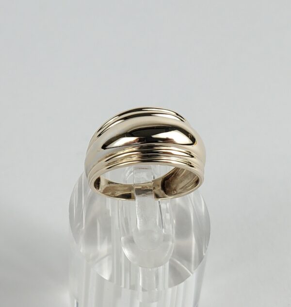 10k Yellow Gold 10.75mm Ribbed Dome Cigar Band Ring 6.75'' - Image 4
