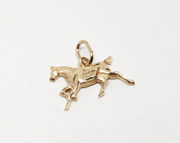 14k Yellow Gold Great Horse Steed Mare Strength Pendant Charm - Image 3