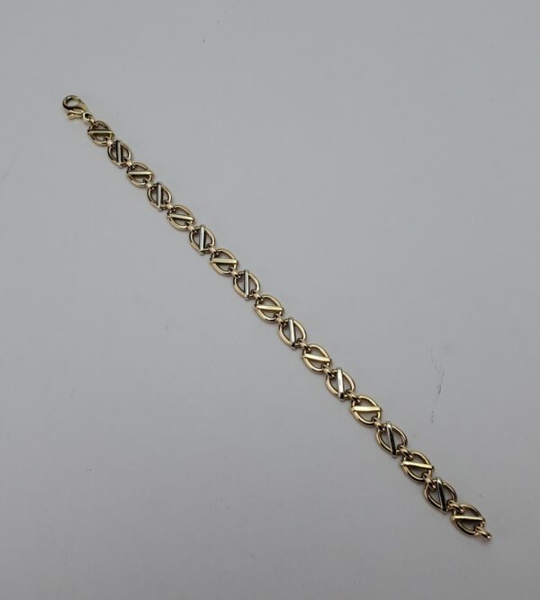 18k Multi-Tone Gold 7mm Solid Oval Modified Vintage Mariner Style Link Bracelet - Image 6