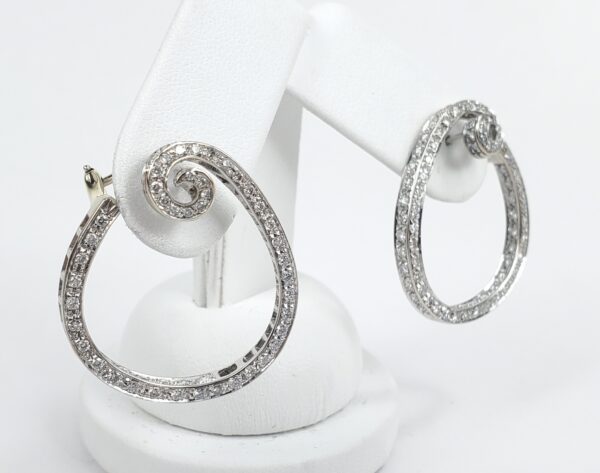 18k White Gold 3.50c Natural Diamond Large Swirl Circle Hoop Leverback Earrings - Image 4