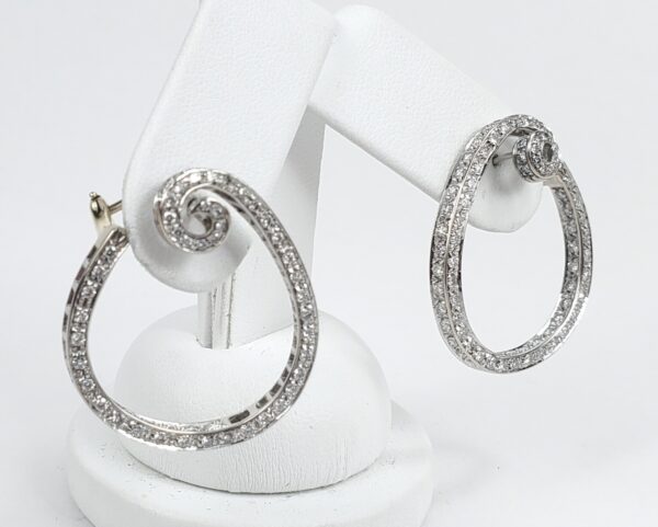 18k White Gold 3.50c Natural Diamond Large Swirl Circle Hoop Leverback Earrings - Image 5