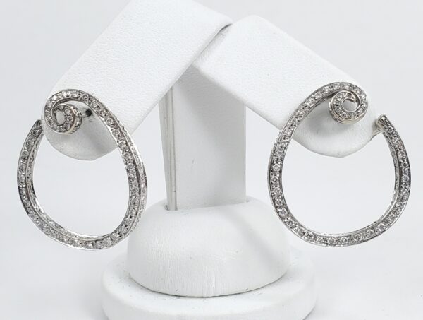 18k White Gold 3.50c Natural Diamond Large Swirl Circle Hoop Leverback Earrings