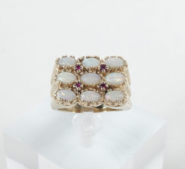 10k Yellow Gold 1.35ctw Opal Cluster Signet Style Band Ring 5.5'' - Image 3