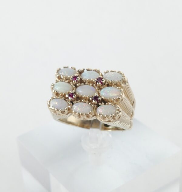 10k Yellow Gold 1.35ctw Opal Cluster Signet Style Band Ring 5.5''
