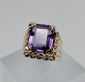 14k Yellow Gold 5.75ct Emerald Cut Amethyst Solitaire Dinner Cocktail Ring 5.5'