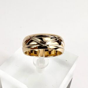 14k Yellow Gold 7mm Quilted Textured Ring Band 7''