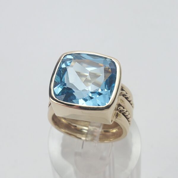 14k Yellow Gold "Maz" Blue Topaz Solitaire Cocktail Rope Coil Band Ring 6.25'' - Image 3