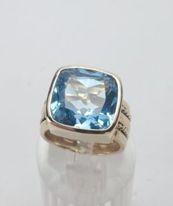 14k Yellow Gold "Maz" Blue Topaz Solitaire Cocktail Rope Coil Band Ring 6.25''