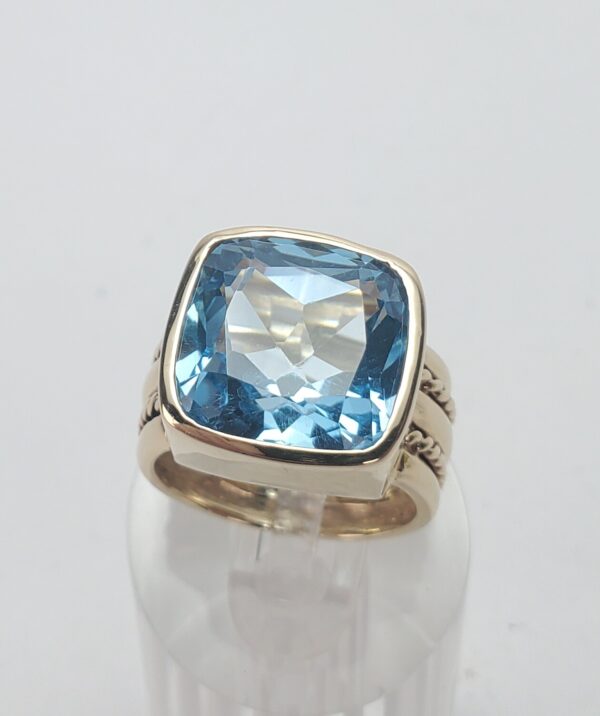 14k Yellow Gold "Maz" Blue Topaz Solitaire Cocktail Rope Coil Band Ring 6.25''