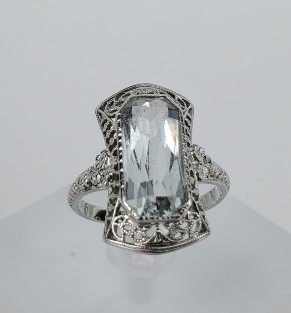 18k White Gold Vintage Aquamarine Open Work Carved Solitaire Ring 4.75'' - Image 4
