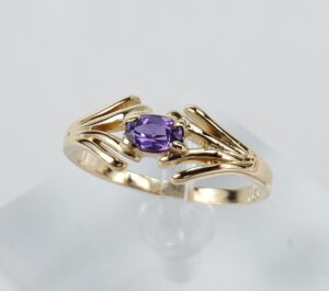 18k Yellow Gold .25ct Oval Cut Purple Sapphire Unique Ring Band Ring 8.5''