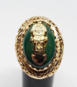 18k Yellow Gold Oval Green Jasper Chalcedony Incan Tumi Sacred Ceremony Ring